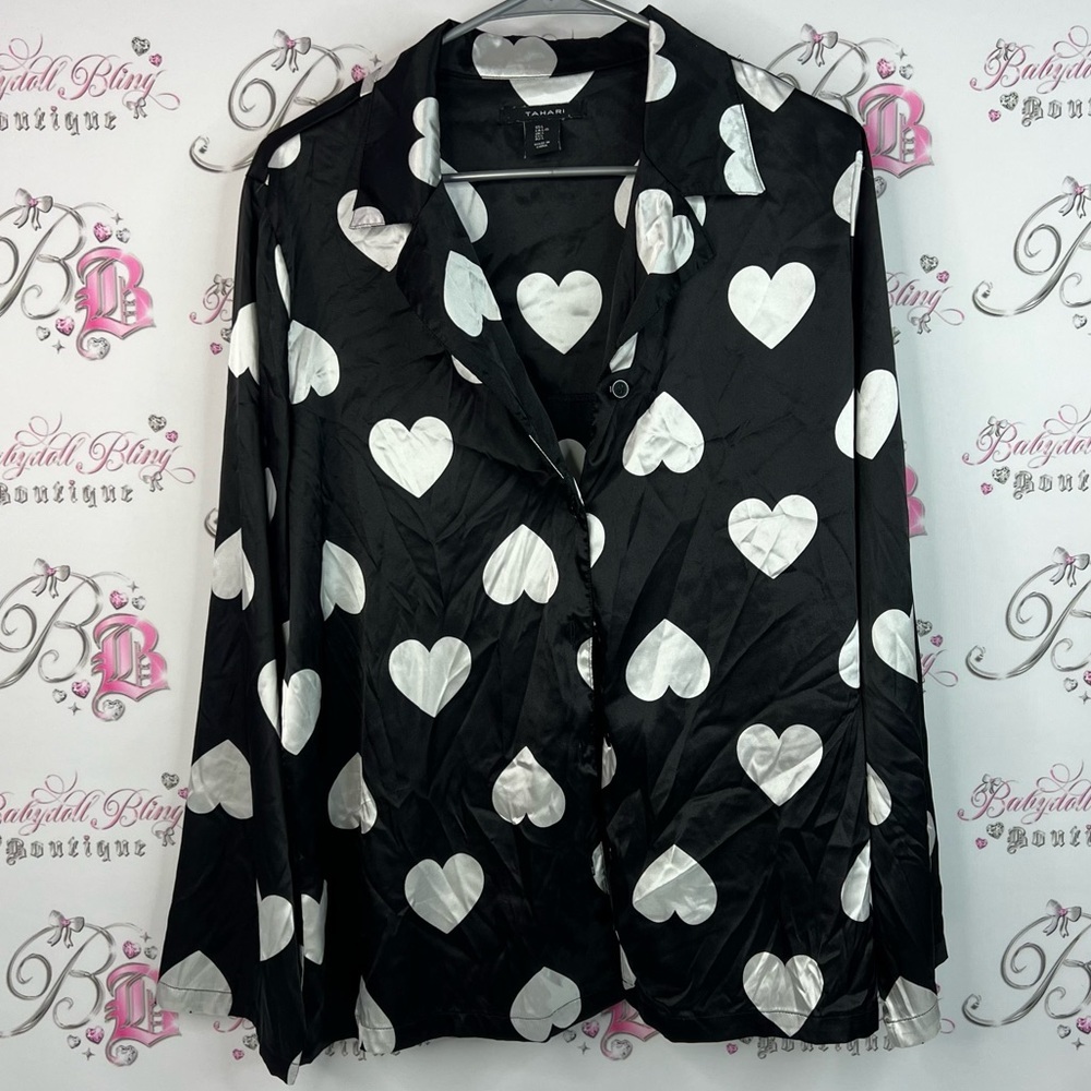 Tahari button up hearts heart print shiny Black White Heart Button Down Shirt
